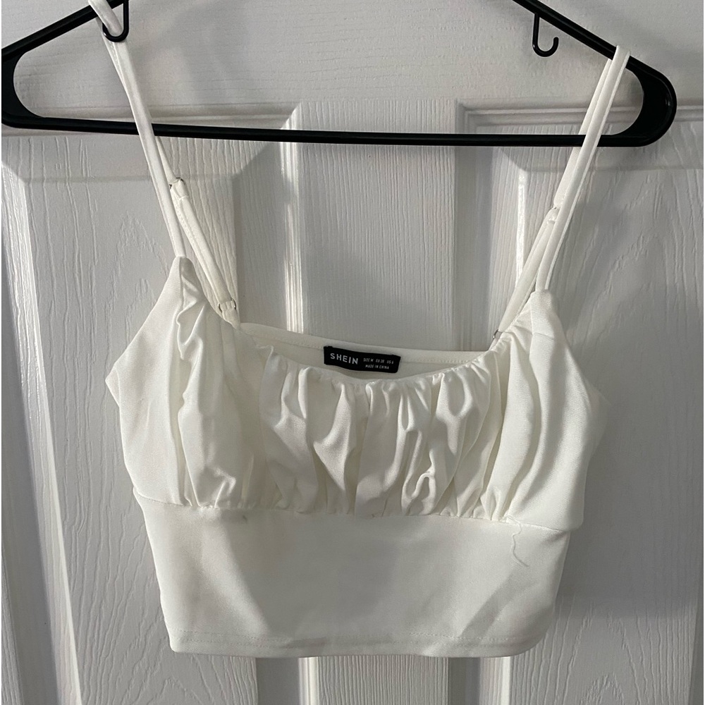 Going out top with adjustable straps